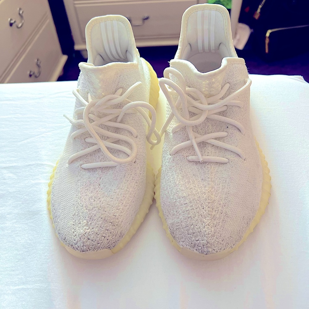 adidas Yeezy Boost 350 V2 Triple White